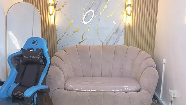 Snapshot of _wendy_b chatting on October 29, 3:16 am wendy b online show from October 29, 3:16 am