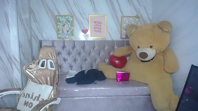 Snapshot of _wendy_b chatting on March 15, 7:48 pm  wendy b online show from March 15, 7:48 pm