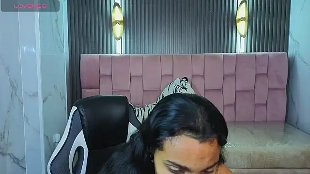 Snapshot of _wendy_b chatting on November 27, 7:47 pm wendy b online show from November 27, 7:47 pm