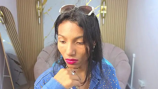 Snapshot of _wendy_b chatting on October 25, 2:55 am  wendy b online show from October 25, 2:55 am