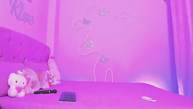 KloeJonnes  online show from January 9, 10:49 pm