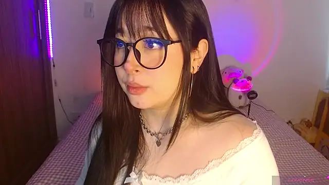 Oliviargf online show from June 14, 2:29 pm