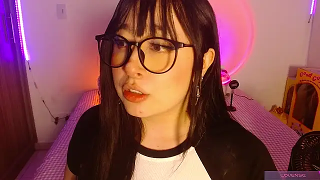 Oliviargf online show from May 24, 2:00 am