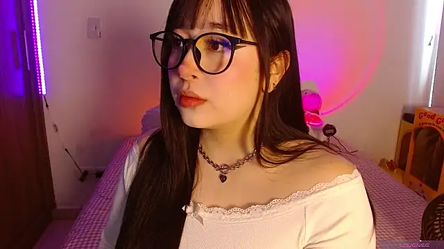 Oliviargf online show from March 7, 12:21 pm