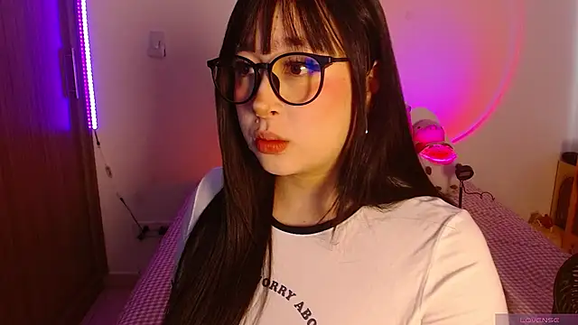 Oliviargf online show from March 6, 12:22 pm