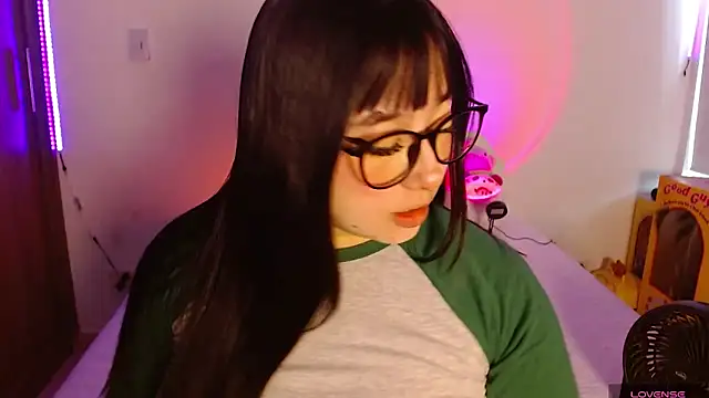 Oliviargf online show from March 23, 12:27 pm