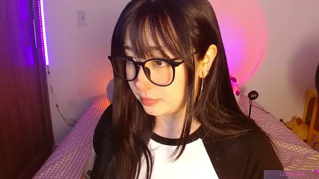 Oliviargf online show from June 12, 1:25 am