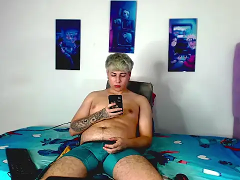 CrissConor online show from July 13, 7:57 pm