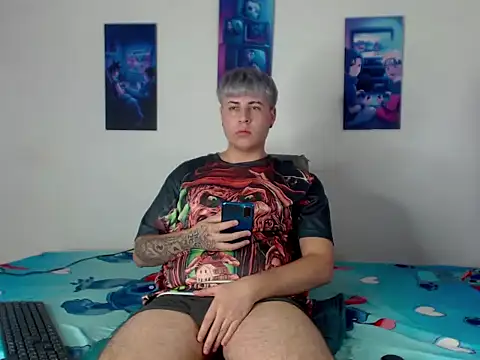 CrissConor online show from June 26, 3:40 pm