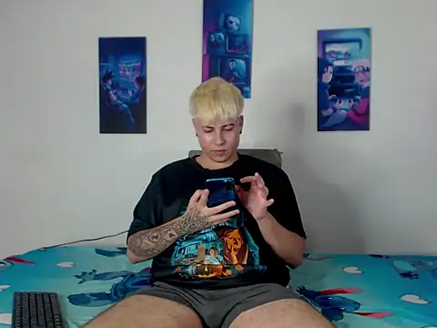 CrissConor online show from June 21, 6:36 pm