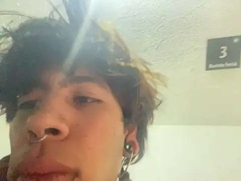 kirito kun online show from March 18, 4:52 pm