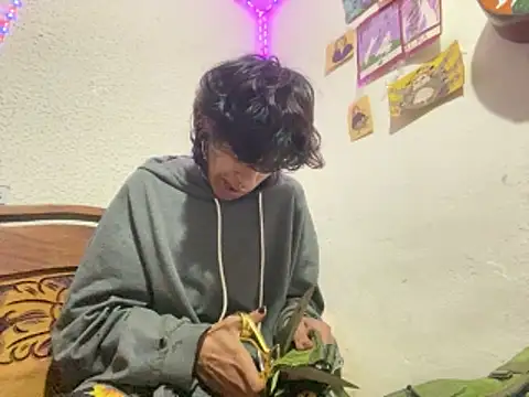 kirito kun online show from March 29, 10:44 pm