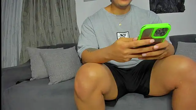 boys blackandwhite online show from May 19, 10:50 pm