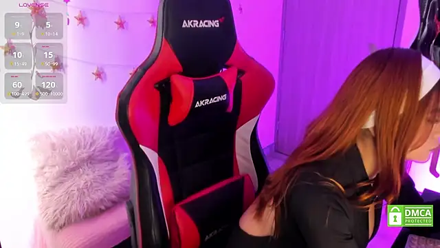 LindaSilverstone online show from March 26, 8:18 pm