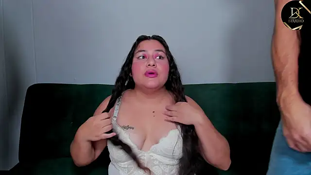 Snapshot of Blinspothell01 chatting on March 11, 1:26 am Blinspothell01 online show from March 11, 1:26 am