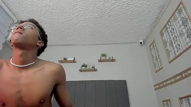 Snapshot of Danny_Twink20 chatting on March 11, 6:08 am Danny Twink20 online show from March 11, 6:08 am