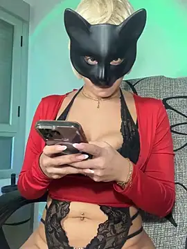 Hannah Kiim online show from March 25, 11:47 pm