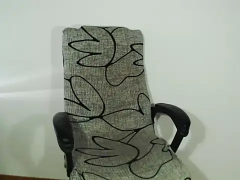 Hannah Kiim online show from March 29, 2:19 pm