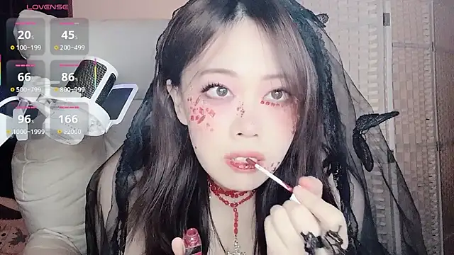 Cocobee online show from October 25, 4:51 pm