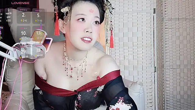 Cocobee online show from October 21, 3:55 pm