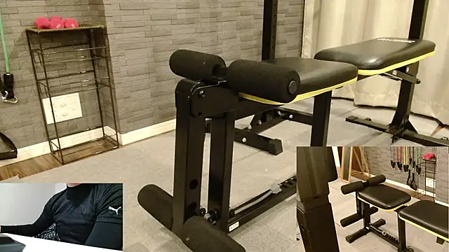 Snapshot of Stretch-man chatting on November 26, 1:00 pm Stretch-man online show from November 26, 1:00 pm