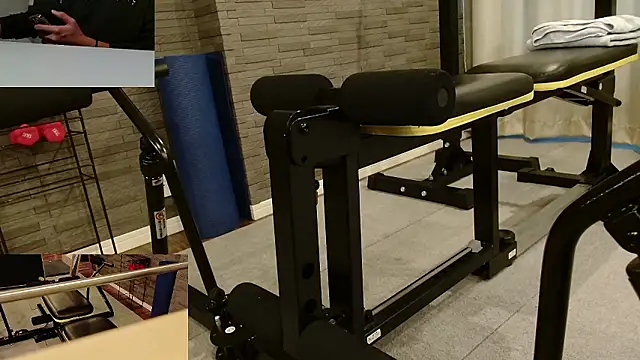 Snapshot of Stretch-man chatting on November 9, 4:38 am Stretch-man online show from November 9, 4:38 am