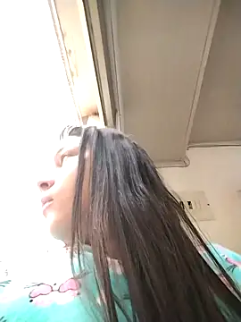 esmeralda jadees online show from November 21, 8:08 pm