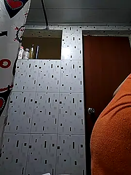 esmeralda jadees online show from November 1, 8:57 pm