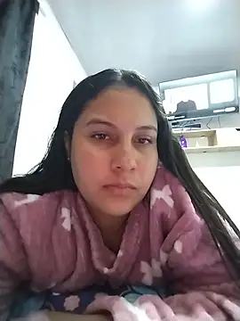 Snapshot of esmeralda_jadees chatting on June 14, 2:24 am esmeralda jadees online show from June 14, 2:24 am