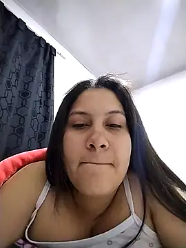 esmeralda jadees online show from March 28, 1:23 pm