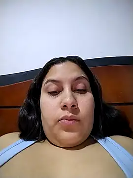 esmeralda jadees online show from April 19, 6:10 pm