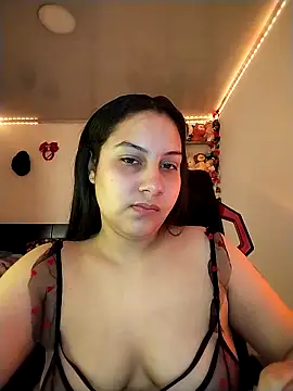 esmeralda jadees online show from May 9, 8:23 pm