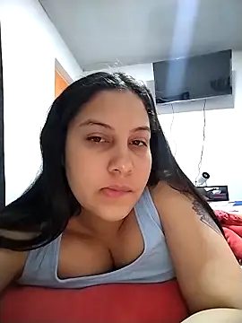 esmeralda jadees online show from April 19, 1:23 pm