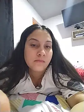 esmeralda jadees online show from May 14, 1:30 pm