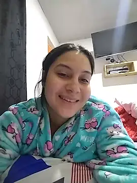 esmeralda jadees online show from May 13, 1:18 pm