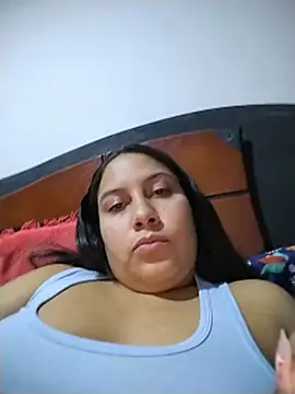 Snapshot of esmeralda_jadees chatting on July 12, 4:13 am esmeralda jadees online show from July 12, 4:13 am