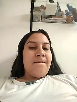 esmeralda jadees online show from April 22, 7:42 pm