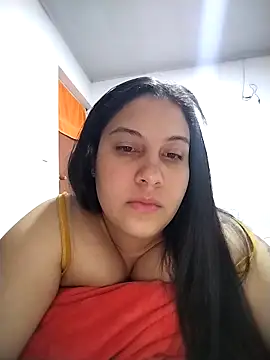 esmeralda jadees online show from March 7, 2:00 pm