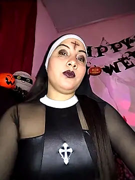 esmeralda jadees online show from October 31, 6:26 pm