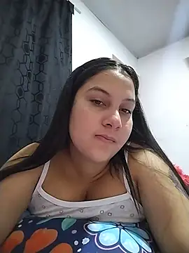 Snapshot of esmeralda_jadees chatting on July 5, 2:35 pm esmeralda jadees online show from July 5, 2:35 pm