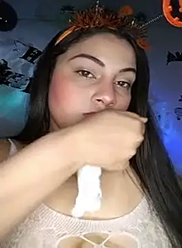 esmeralda jadees online show from October 9, 7:14 pm