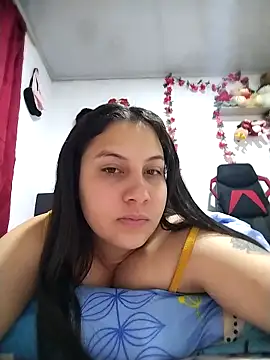 esmeralda jadees online show from April 12, 12:52 pm