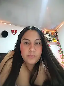 esmeralda jadees online show from May 16, 2:10 am