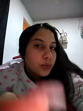 esmeralda jadees online show from December 3, 9:42 am