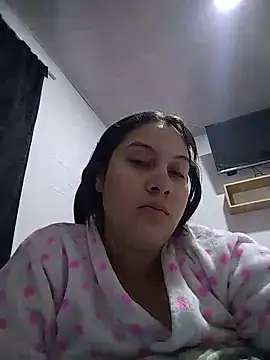esmeralda jadees online show from May 27, 1:18 pm