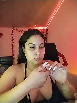 esmeralda jadees online show from May 21, 8:28 pm