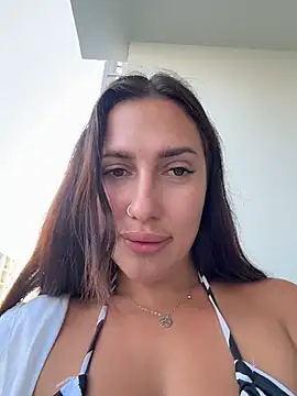 Snapshot of AleksandraRich chatting on March 2, 1:39 am AleksandraRich online show from March 2, 1:39 am