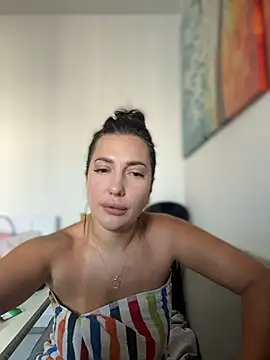 Snapshot of AleksandraRich chatting on January 13, 2:04 am AleksandraRich online show from January 13, 2:04 am