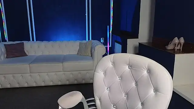 Snapshot of Kira_Kenet chatting on March 13, 1:32 am Kira Kenet online show from March 13, 1:32 am