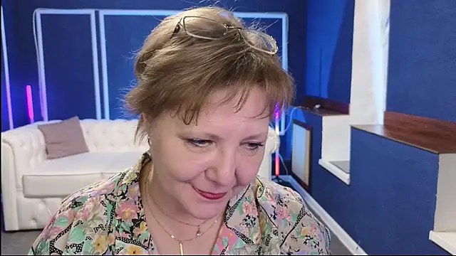 Snapshot of Kira_Kenet chatting on March 19, 7:40 am Kira Kenet online show from March 19, 7:40 am